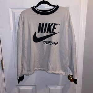 Lightweight Crewneck